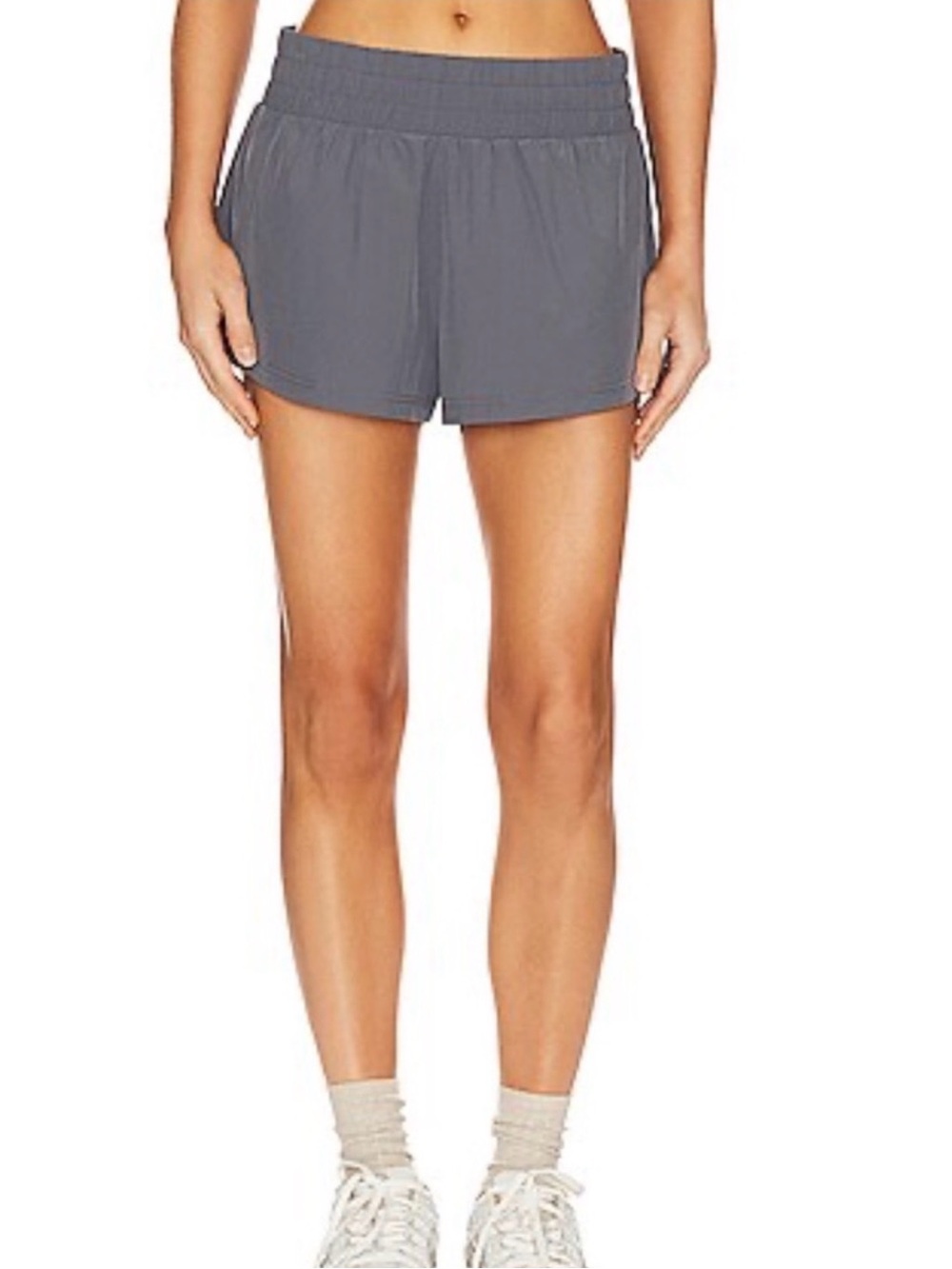 Varley Kallin running shorts 1.5” XS in blue turbulence, like new!